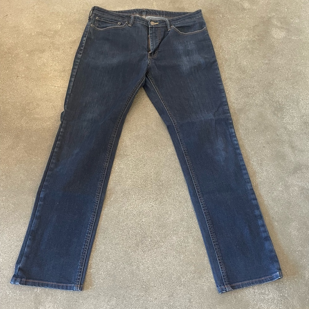 Men's Dark Levi's Jeans
